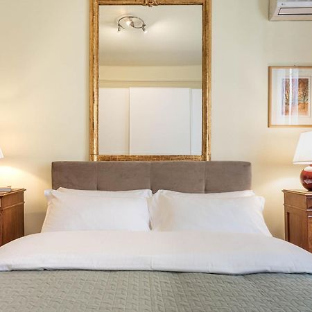 Piazza Isolo Central Apartment Verona Bagian luar foto