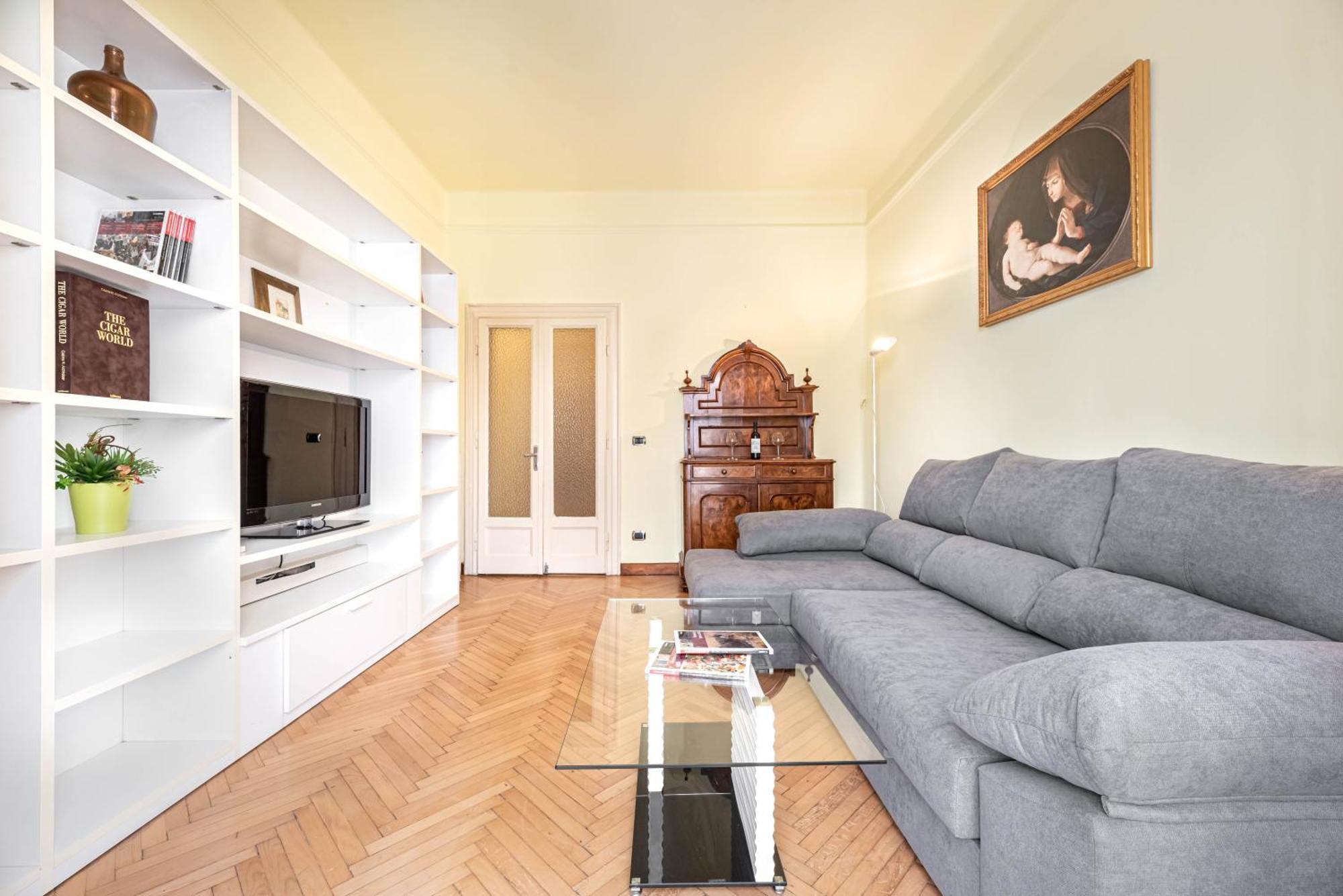 Piazza Isolo Central Apartment Verona Bagian luar foto