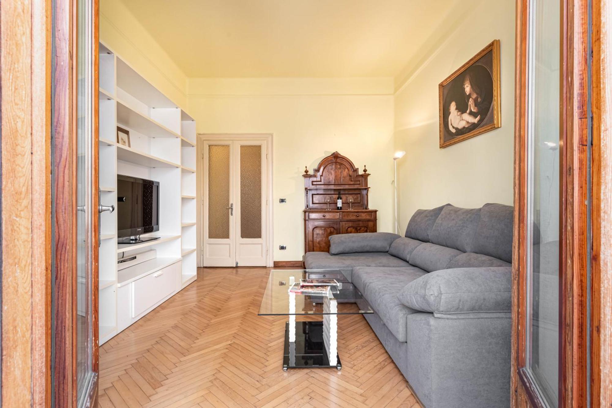 Piazza Isolo Central Apartment Verona Bagian luar foto